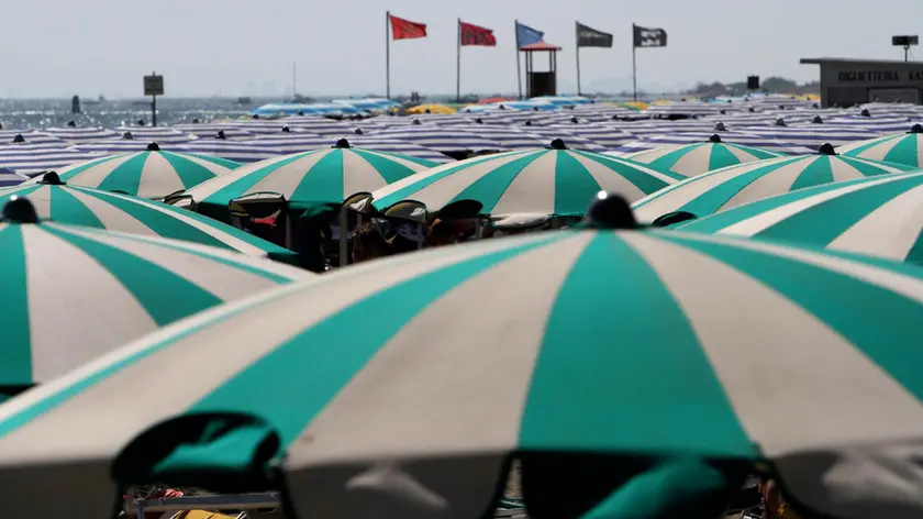 Ombrelloni in spiaggia