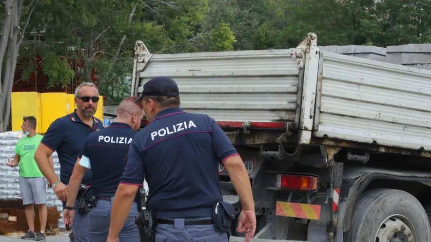 La polizia di Stato sul luogo della tragedia