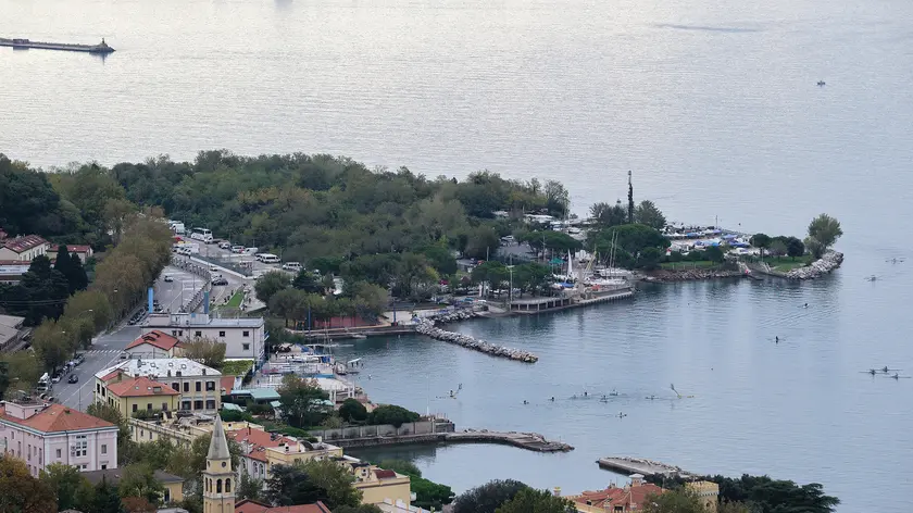 La parte più a nord il terrapieno di Barcola (foto Silvano)