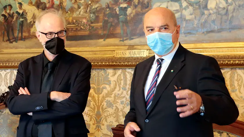 Dipiazza col rettore Iuav Albrecht ieri in Salotto azzurro. Foto Massimo Silvano