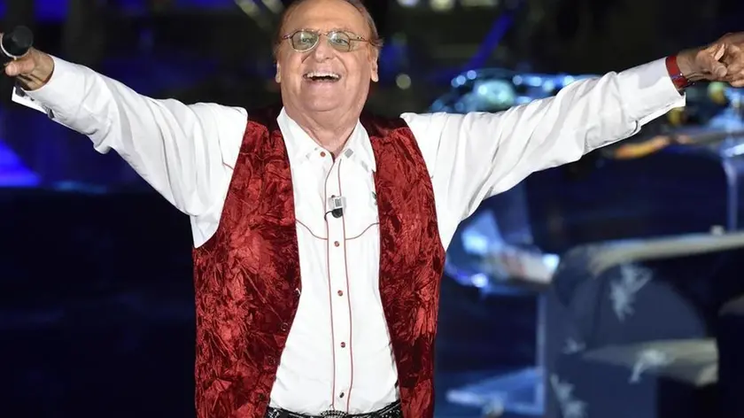 Renzo Arbore durante la puntata speciale di Che fuori tempo che fa dedicata al trentennale della trasmissione televisiva 'Quelli della notte'. Milano, 13 Giugno 2015. ANSA/FLAVIO LO SCALZO