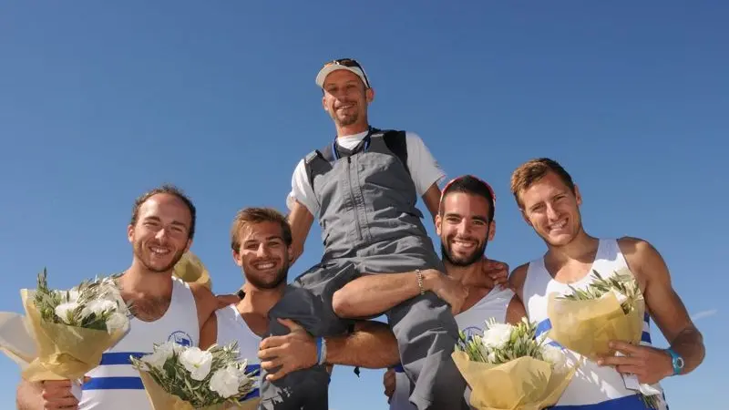 L'equipaggio del Saturnia festeggia