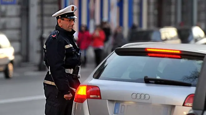 Foto BRUNI TRieste 17.02.12 Polizia Locale:Controlli blandi al traffico per la chiusura del centro