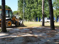 I lavori per la realizzazione del nuovo parcheggio per biciclette a Gardo