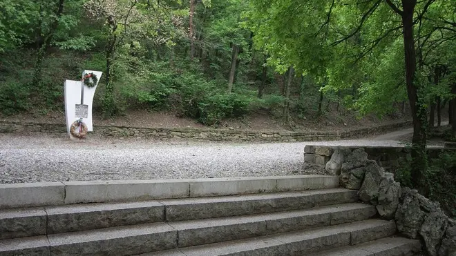 Lasorte Trieste 23/04/12 - Via Pindemonte, Cippo Alma Vivoda