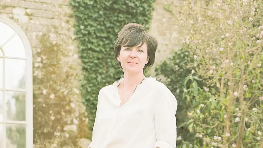 Olivia Laing in una foto scattata dalla fotografa Sandra Mickiewicz