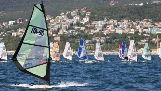 Le regate nel golfo di Trieste (Foto Marco Massetti)