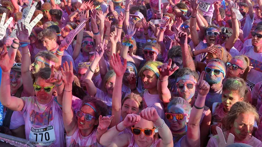 Un'immagine della Color Run dello scorso anno