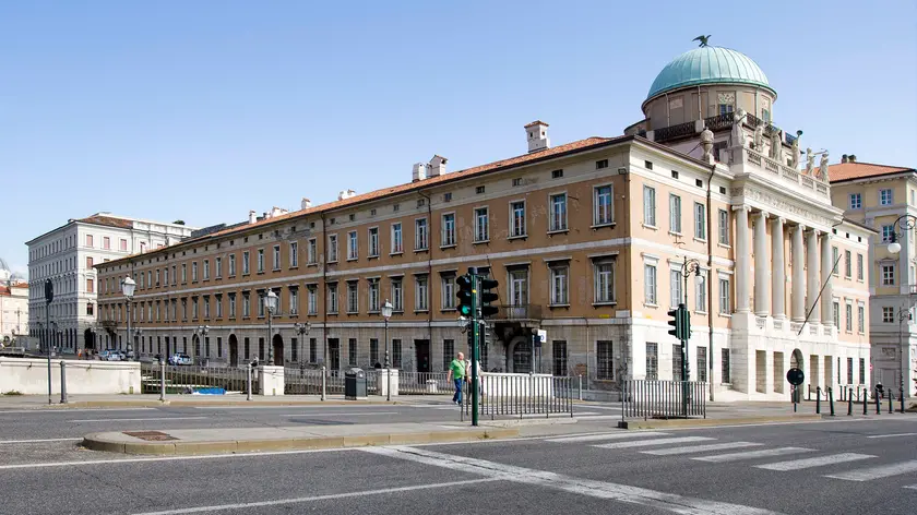 Un'immagine di Palazzo Carciotti a Trieste (foto Silvano)