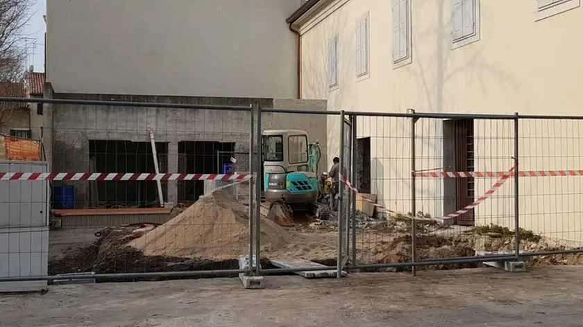 lavori in corso alla futura sede del museo civico di Grado che ospiterà anche Promoturismo