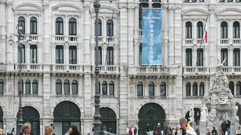 Lasorte Trieste 07/10/08 - Municipio - Striscione Barcolana