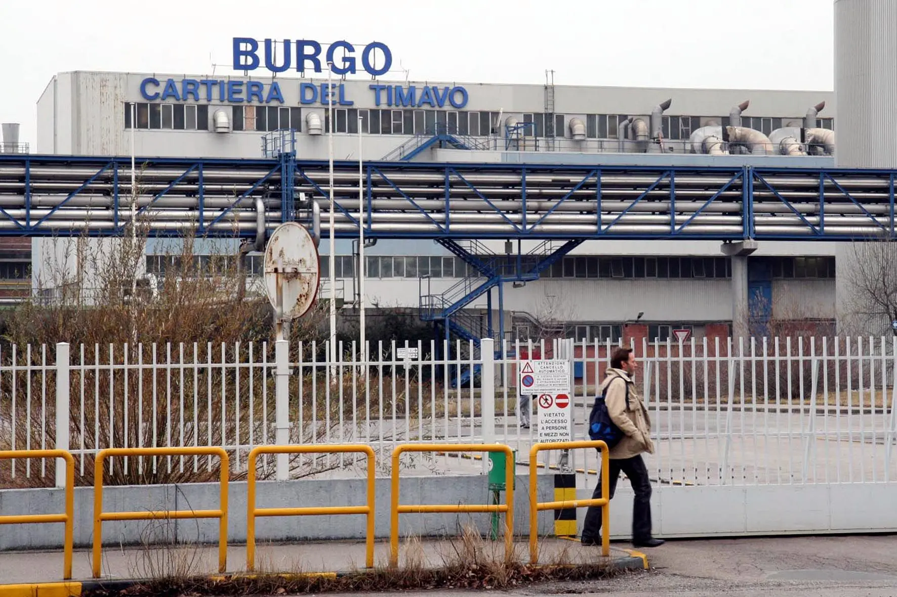 Un'altra immagine dello stabilimento di Duino