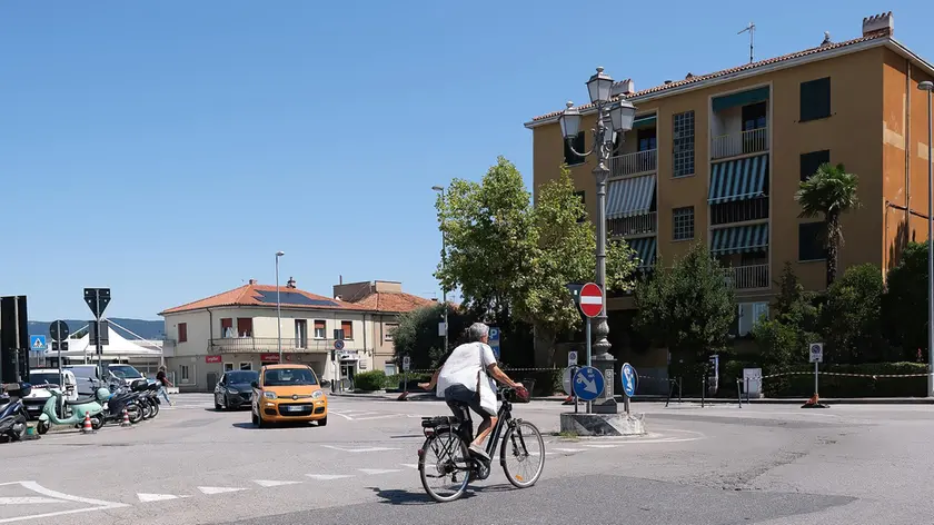 Largo Caduti per la libertà sarà interessata da lavori nel sottosuolo dove scorre il Fugnan Foto silvano