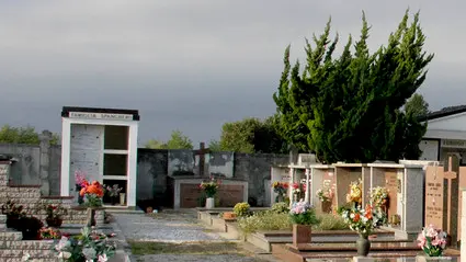 Bonaventura Monfalcone-12.10.2015 Lavori in calendario-Cimitero-Pieris-foto di Katia Bonaventura