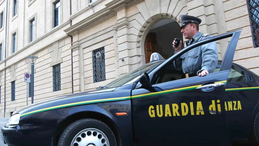 Un finanziere in una foto d'archivio