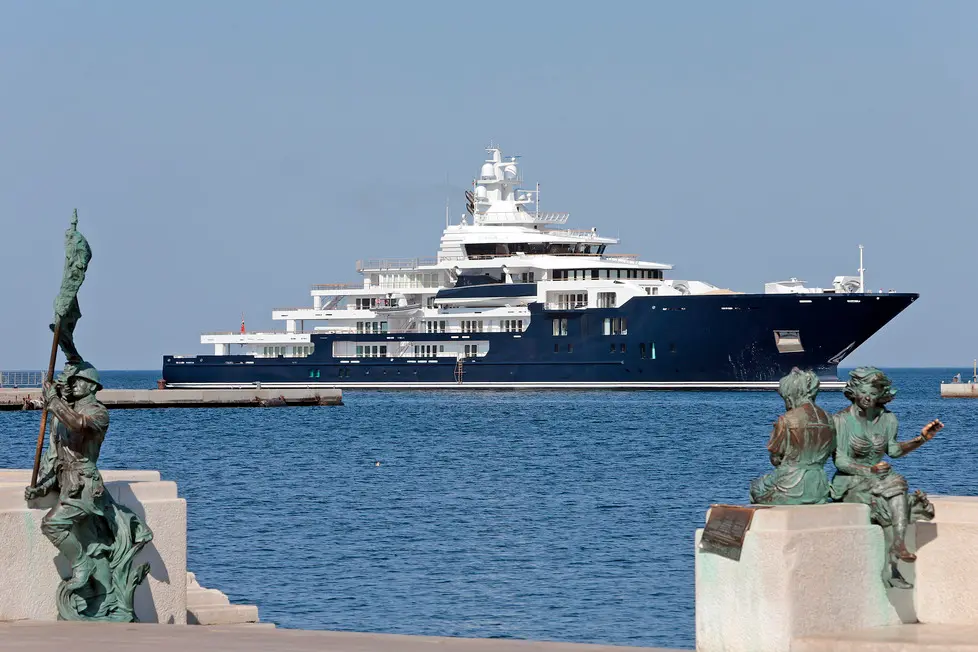 Silvano Trieste 2018-08-20 L'arrivo dello Super Yacht Ulysses