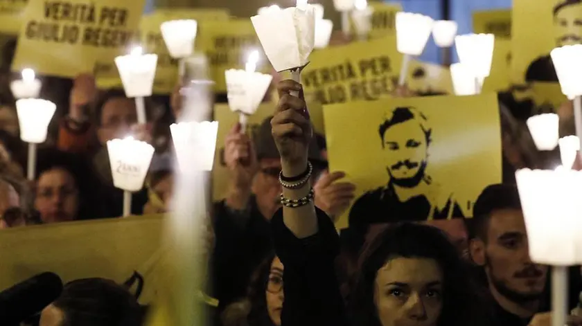 People during a march and torchlight procession in memory of the Italian researcher Giulio Regeni, who was abducted, tortured and murdered in Cairo (Egypt), in Rome, Italy, 25 January 2018..ANSA/RICCARDO ANTIMIANI