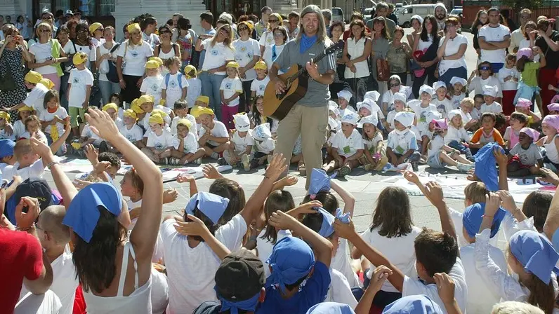 Bambini durante un'attività dei centri estivi