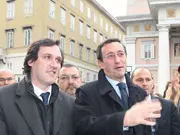 Roberto Menia al fianco di Gianfranco Fini