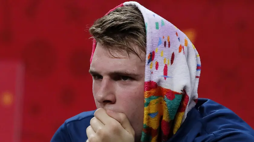 Slovenia's Luka Doncic reacts on the bench during the EuroBasket 2017 final match between Slovenia and Serbia, in Istanbul, Turkey 17 September 2017. EFE/Juan Carlos Hidalgo