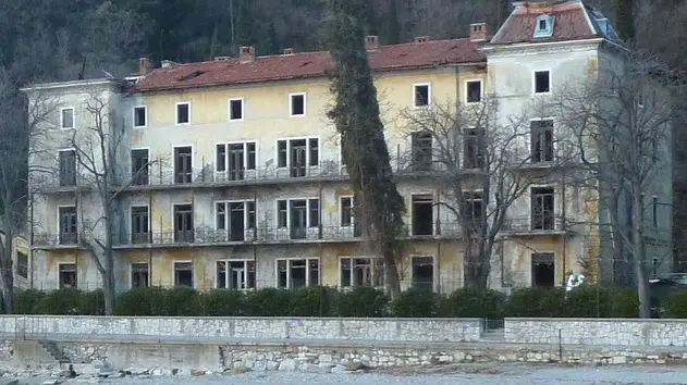 Lasorte Trieste 27/02/12 - Baia Sistiana, Ex Hotel