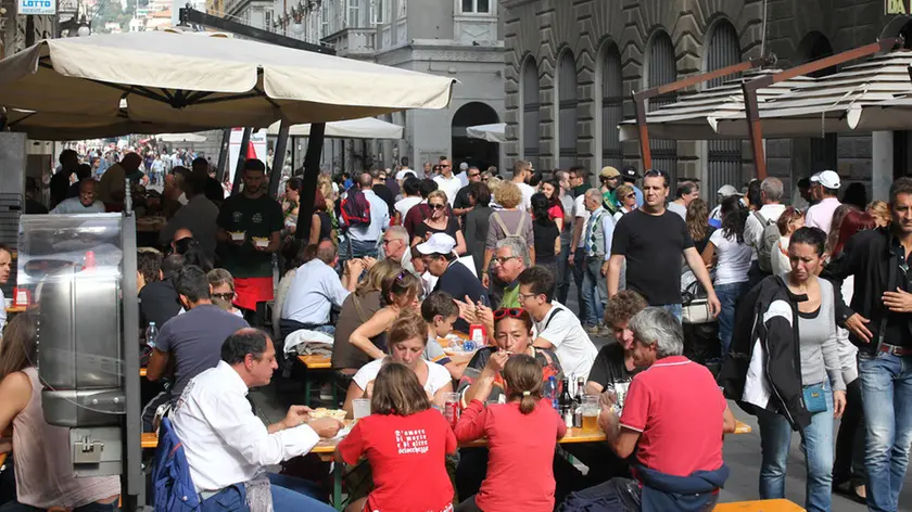 Locali strapieni in tutto il centro storico (Foto Lasorte)