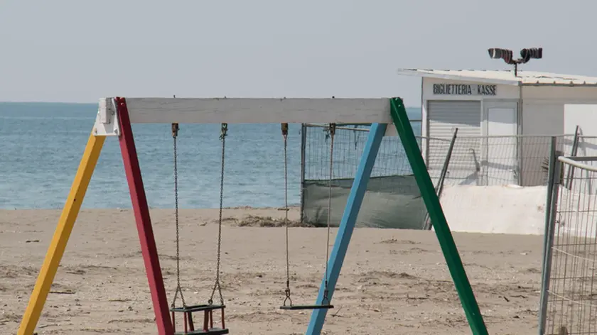 Una immagine simbolo della desolazione a Grado (Bonaventura)