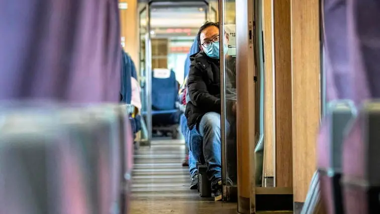 Viaggiare in treno ai tempi del coronavirus