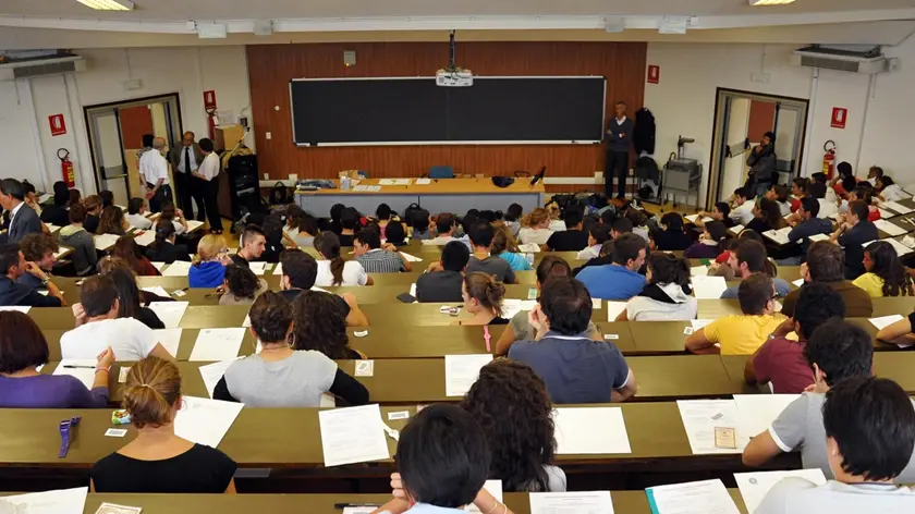 Foto Matteo Corner - LaPressecronacaMilano 4 09 2012 Esame di ammissione alla facoltà di medicina all'università statale di Milano Nella Foto un momento del Test