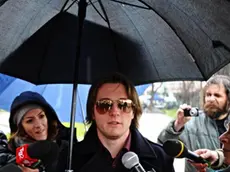 Raffaele Sollecito (L) leaves the court in Florence, Italy, 30 January 2014. ANSA/MAURIZIO DEGL' INNOCENTI
