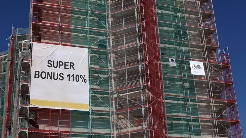 IMAGOECONOMICA