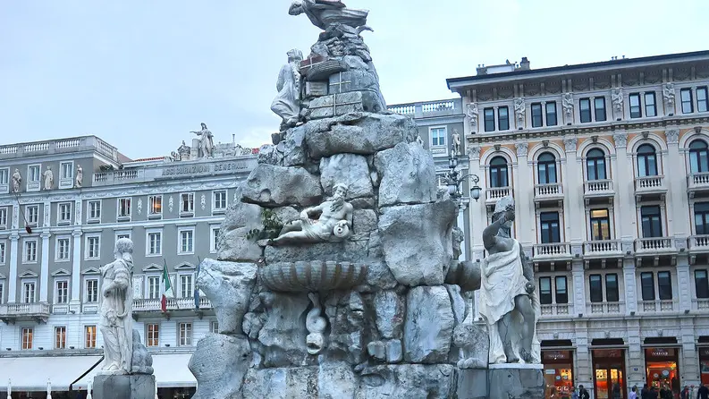 Lasorte Trieste 01/10/18 - Piazza UnitÃ , Fontana dei Quattro Continenti