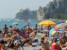 La spiaggia di Castelreggio in una foto di qualche estate fa