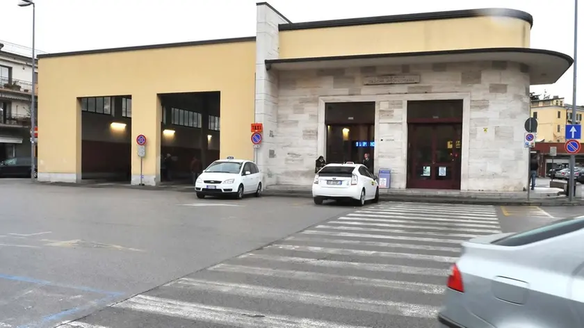 Foto Bruni 12.04.13 Muggia:stazione corriere-piazzale Foschiatti