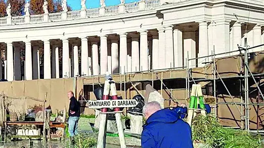 Gradesi all’opera in piazza San Pietro