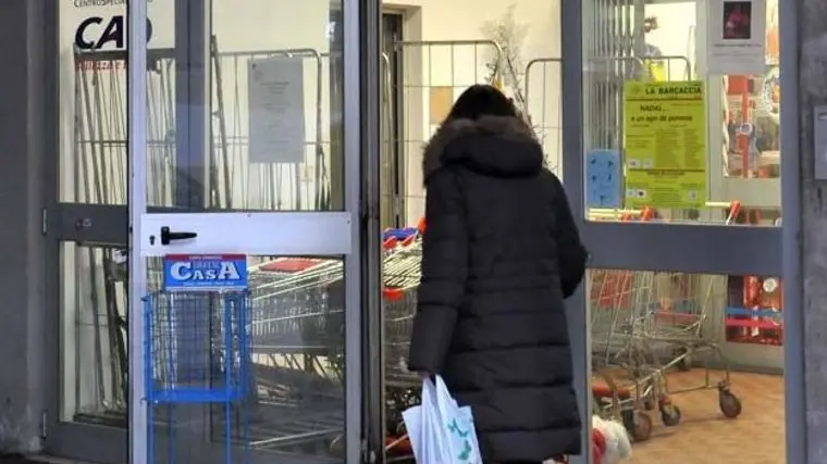 Foto BRUNI TRieste 21 12 09 Via Paisiello-rapina al CAD