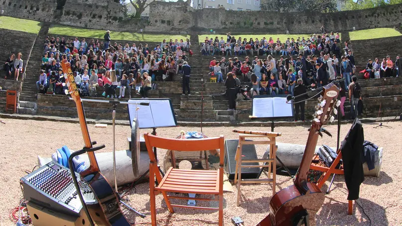 Uno spettacolo della scuola Corsi al Teatro Romano