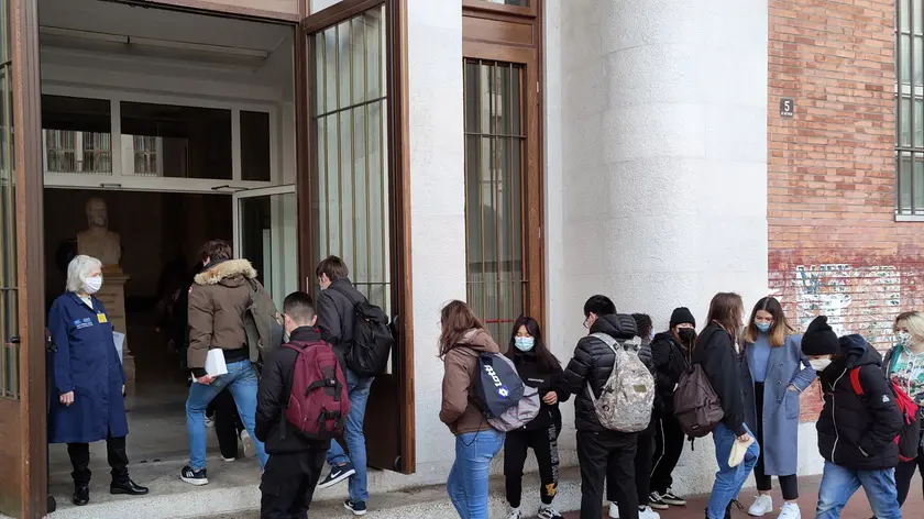 Ragazzi fuori dal Dante