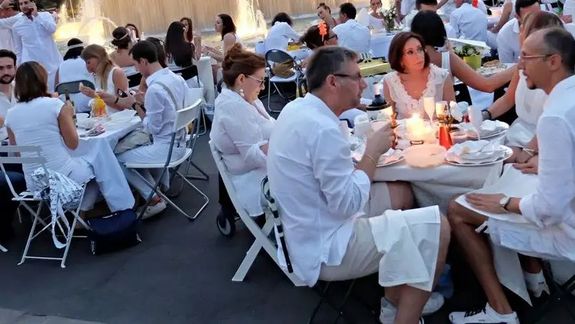 Una cena in bianco a Milano