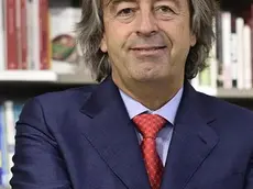 Il medico Roberto Burioni, professore di microbiologia e virologia al San Raffaele di Milano, in occasione della presentazione del suo ultimo libro "La congiura dei somari", Milano, 07 novembre 2017. .ANSA/FLAVIO LO SCALZO