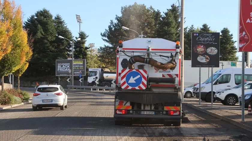 I lavori di asfaltatura a Gorizia Fotoservizio di Pierluigi Bumbaca