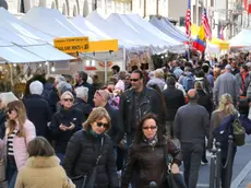 Lasorte Trieste 22/04/17 - Piazza S.Antonio, Ponterosso, Piazza della Repubblica, Via Mazzini, Mercato Europeo, Mercatino