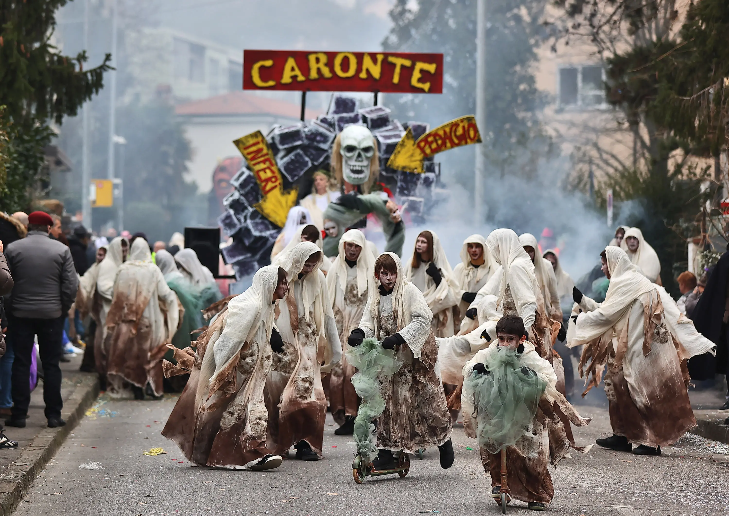 Lasorte Trieste 19/02/23 - Muggia, Carnevale, Mandrioi, Commedia...Divina