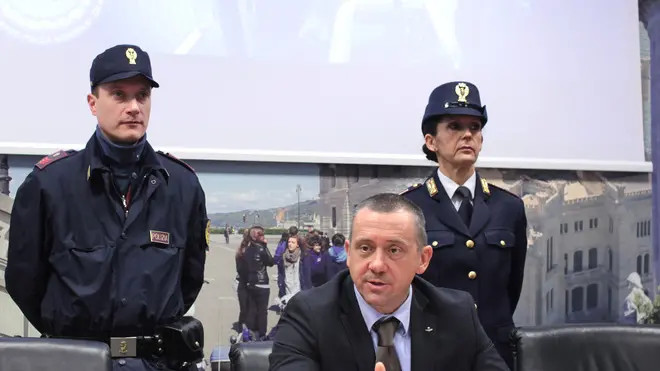 Lasorte Trieste 31/01/14 - Questura, Conferenza Stampa Arrestato per Furto Oro, Cimitero
