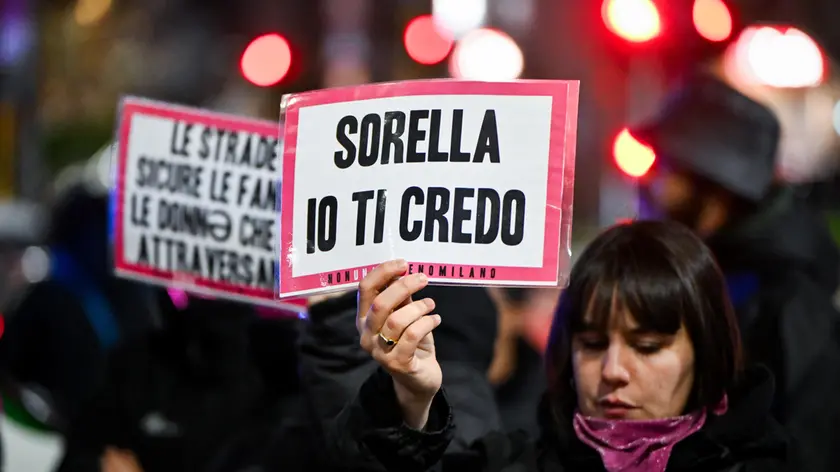 Un sit-in contro la violenza sulle donne