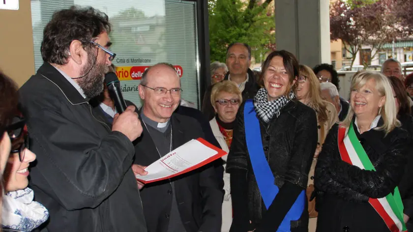 Bonaventura Monfalcone-17.04.2015 Apertura Emporio della Solidarietà-Via Roma-Monfalcone-foto di Katia Bonaventura