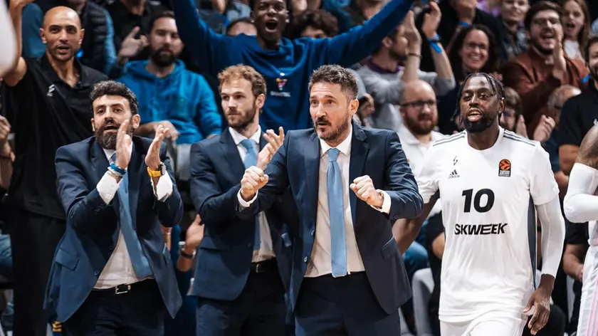 Gianmarco Pozzecco pronto a esplodere dopo la vittoria