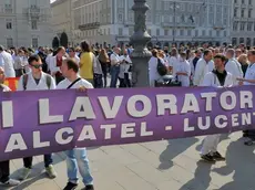 Foto Bruni 25.04.15 Alcatel: manifestazione con sindacati dalla Serracchiani
