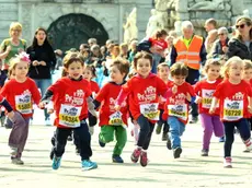 Bimbi scatenati a una Bavisela Young