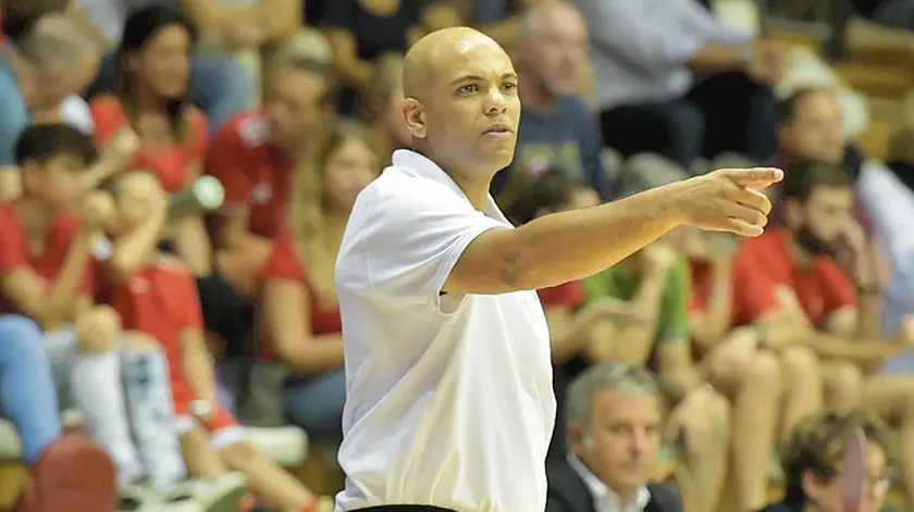 L’allenatore statunitense della Pallacanestro Trieste Jamion Christian Foto Bruni